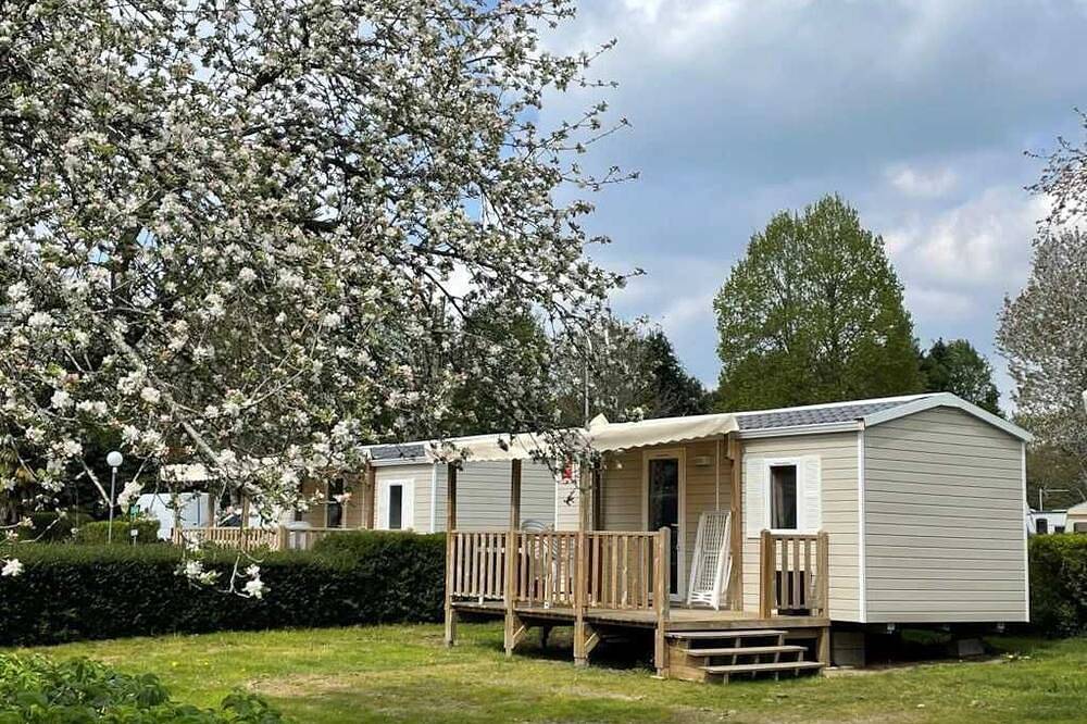 Camping 3 étoiles - Piscine  - ccabdei in Pont-Scorff, Côte des Mégalithes