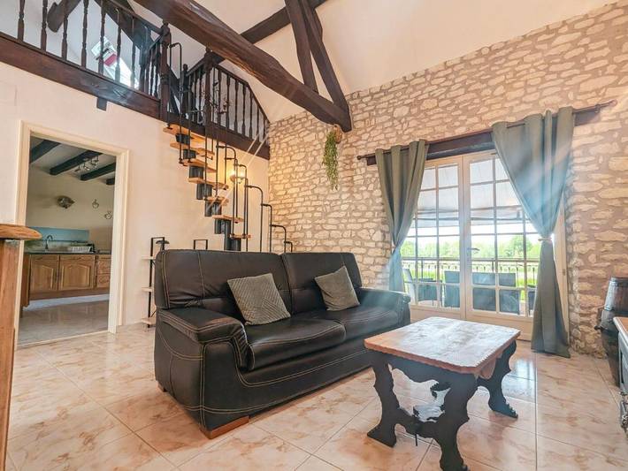 Location de vacances pour 4 personnes, avec jardin dans Saint-Genou