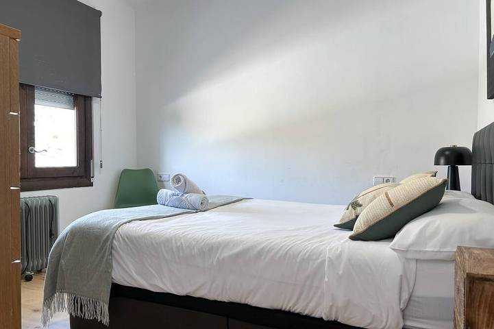 Appartement entier, 2-Bedroom Seafront Escape w/ Parking by Hostem in Vilanova i la Geltrú, Garraf