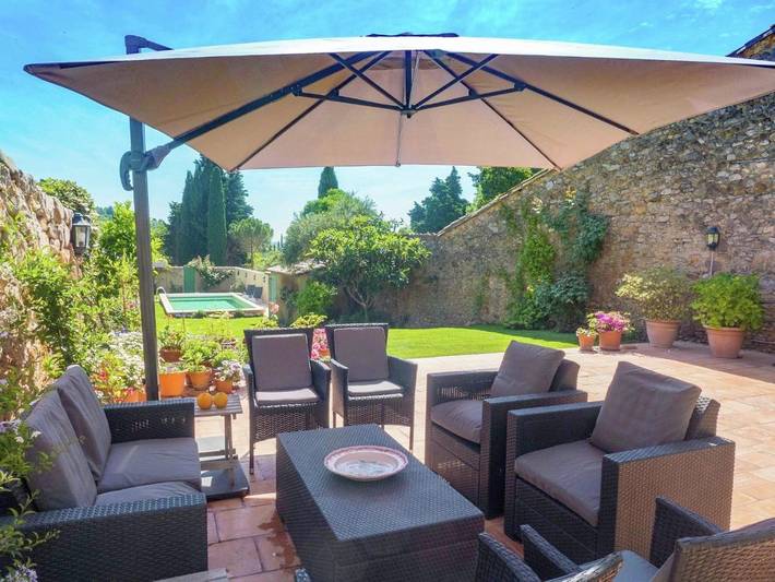 Location de vacances pour 6 personnes, avec jardin ainsi que terrasse et piscine à Montouliers - 3