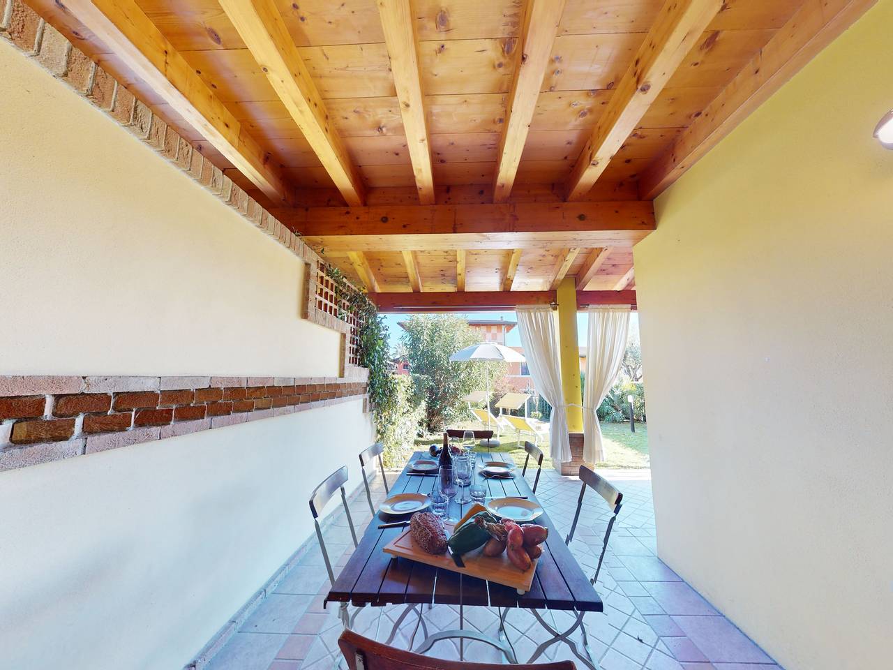 Ganze Wohnung, Gardasole family pool, wi-fi, private garden Gar in Padenghe sul Garda, Gardasee-Berge