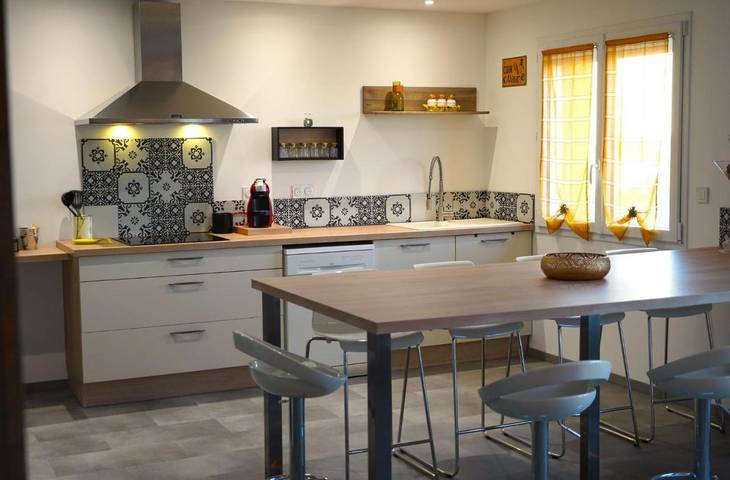 Gîte pour 9 personnes, avec jardin, adapté aux familles à Bazet