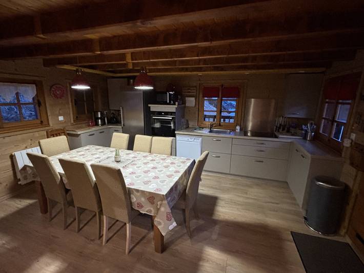 Chalet 'Les grandes Mouilles - Chatel' con vistas a la montaña, terraza y jardín privados in Châtel, Les Portes du Soleil