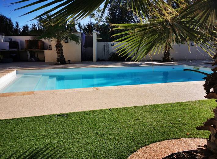 Gîte pour 3 personnes, avec terrasse et jardin ainsi que jacuzzi et piscine à Thézan-lès-Béziers