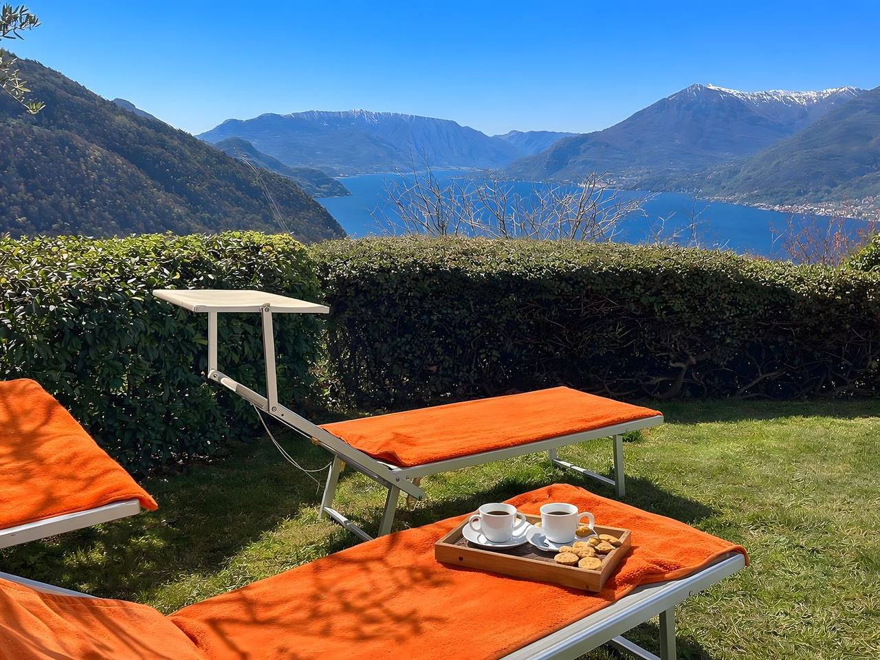 Geheel appartement, Vakantieappartement voor 4 personen met uitzicht in Vestreno, Valvarrone