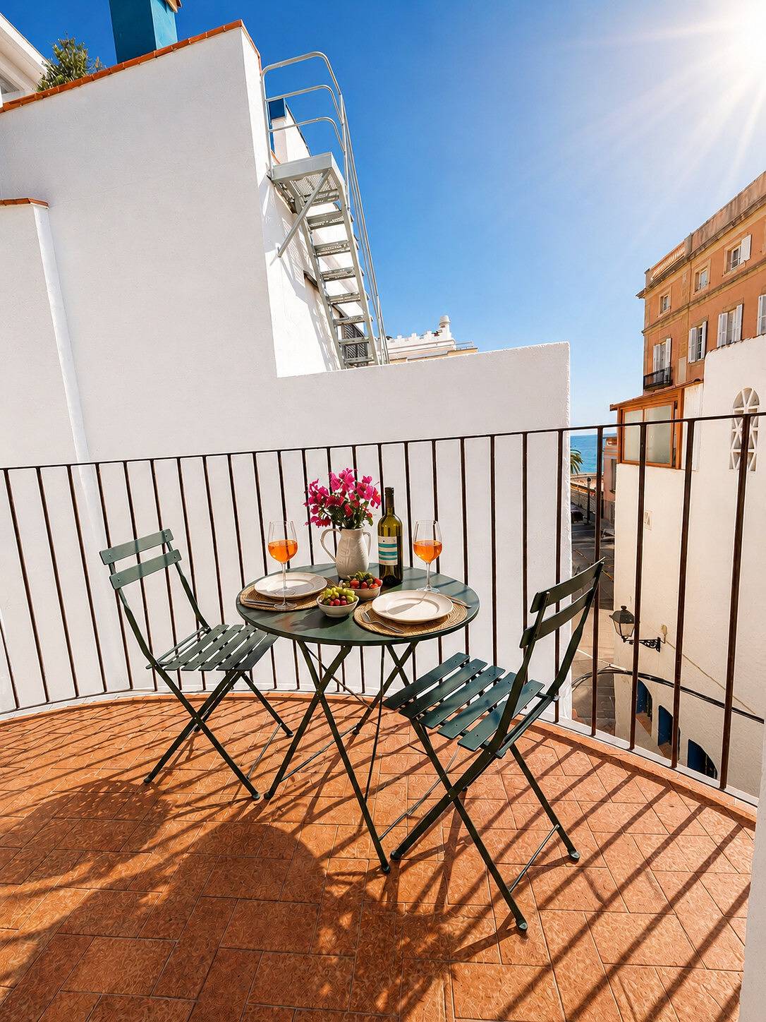 Apartamento entero, Apartamento de vacaciones para 5 personas con balcón in Platja de Sant Sebastià (Sitges), Sitges