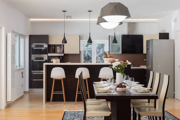 Villa pour 10 personnes, avec Jardin et Piscine ainsi que Sauna et Vue à Šibenik - 2