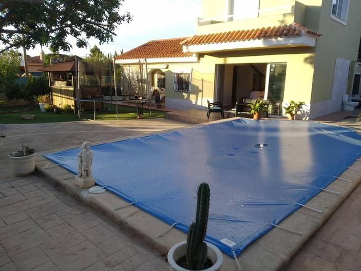 Location de vacances pour 6 personnes, avec terrasse ainsi que jardin et piscine, animaux acceptés à Llíria - 2