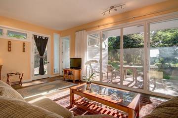 Cabin for 3 Guests in Island of Hawaii, Hawaii, Picture 2