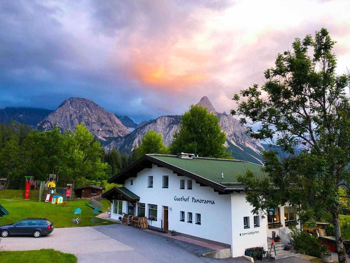 Triple Room with Mountain View in Ehrwald, Alpes d'Ammergau (Autriche)