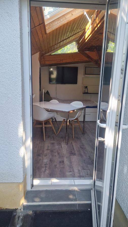 Ferienwohnung für 2 Personen, mit Terrasse und Garten sowie Sauna in Starnberg - 4