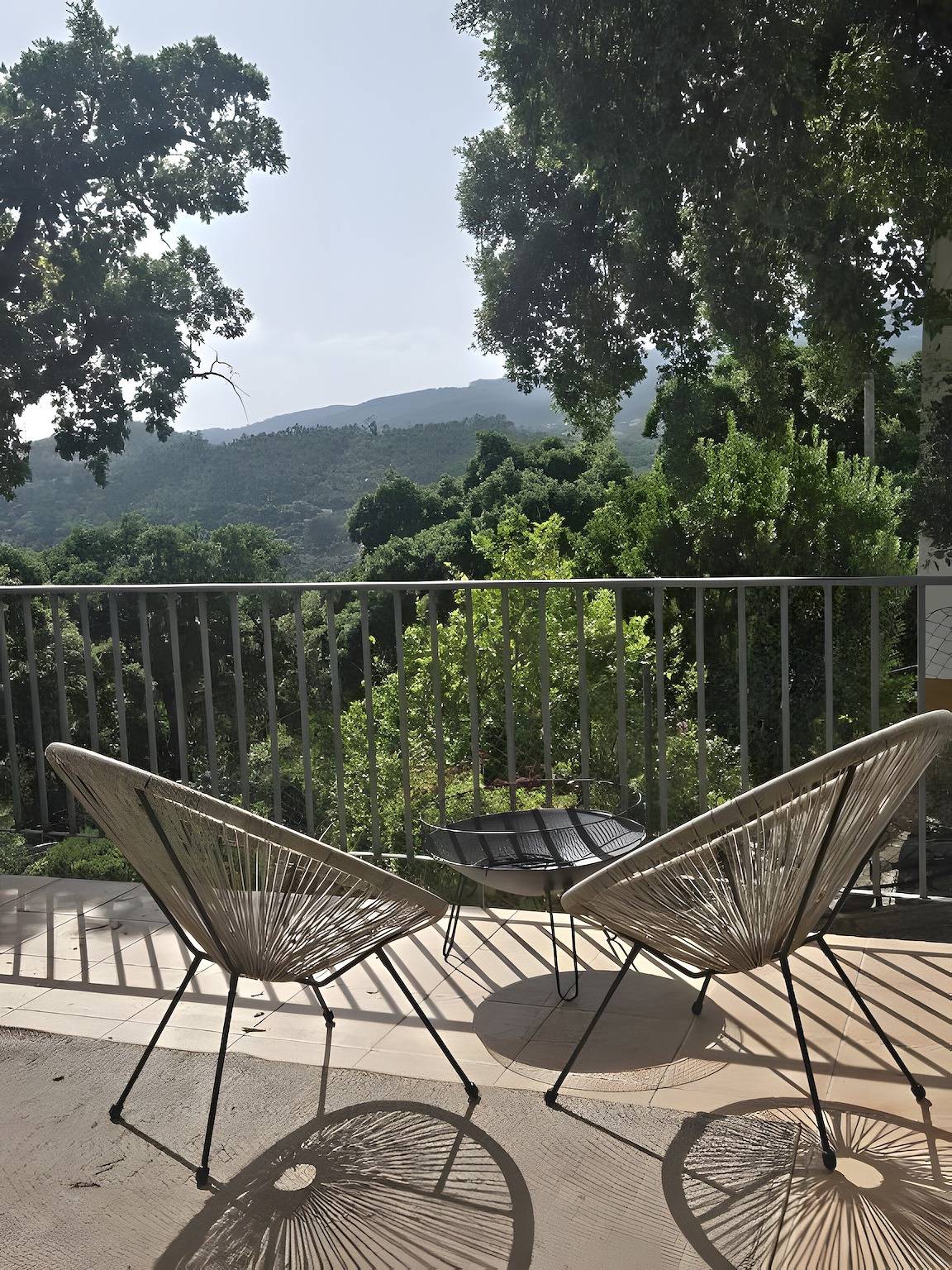 Villa 'Õku' avec vue sur la mer, Wi-Fi et climatisation in Monchique, Serra de Monchique