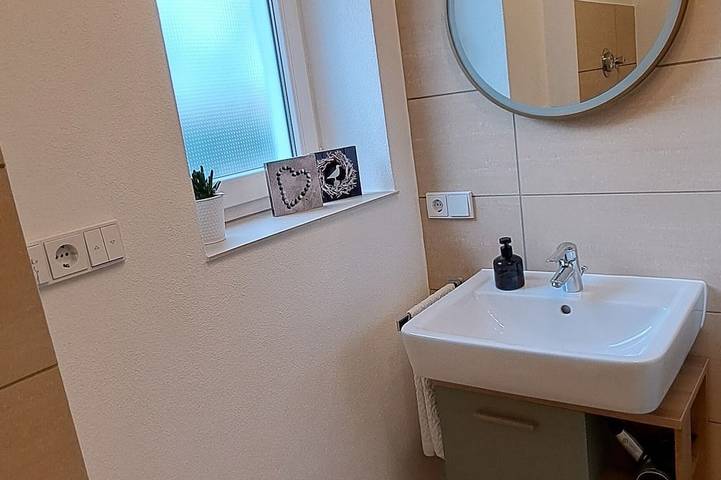 Ganze Wohnung, Wunderschönes Apartment am Fuße des Kreuzberges und an den Ufern des Mains in Hallstadt, Fränkisches Weinland