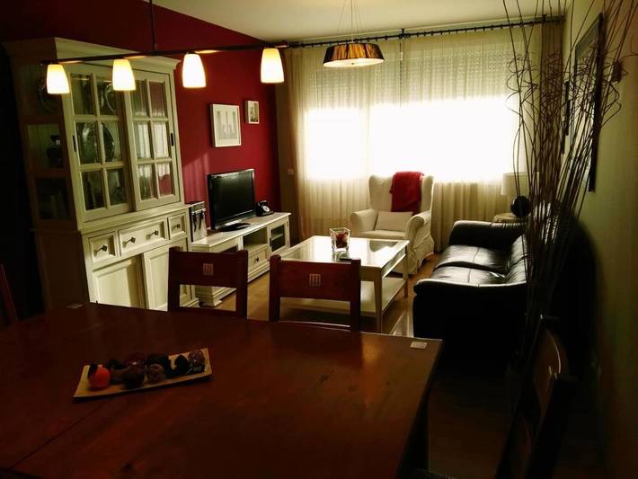 Gîte pour 5 personnes, avec Balcon et Terrasse ainsi que Jardin et Vue à Aoiz