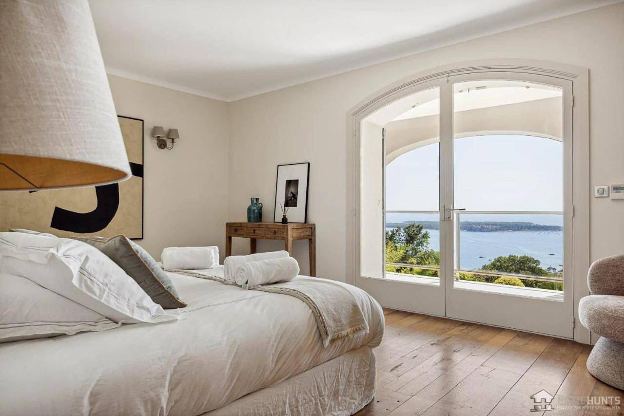 Family Room with Private Bathroom in Cannes, Middellandse Zeekust (Frankrijk)