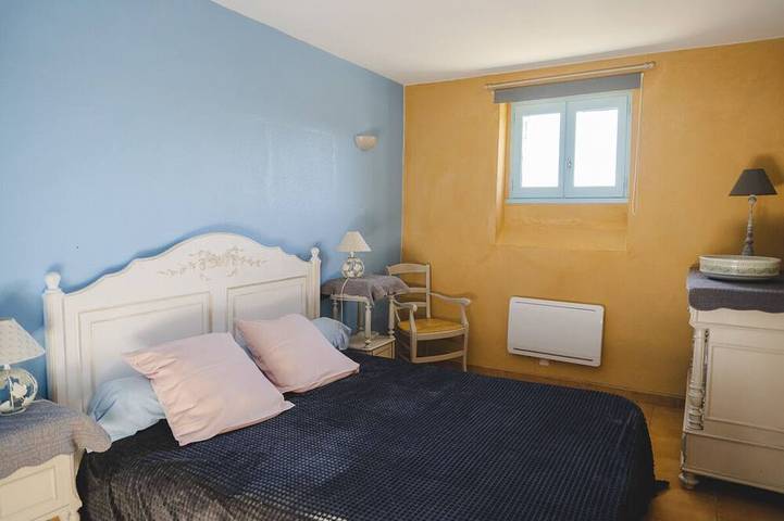 Gîte pour 6 personnes, avec piscine ainsi que jardin et jacuzzi à Fressac - 4