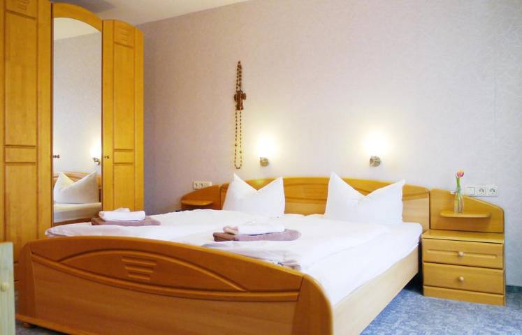 Ferienhaus für 6 Personen, mit Terrasse und Garten sowie Sauna