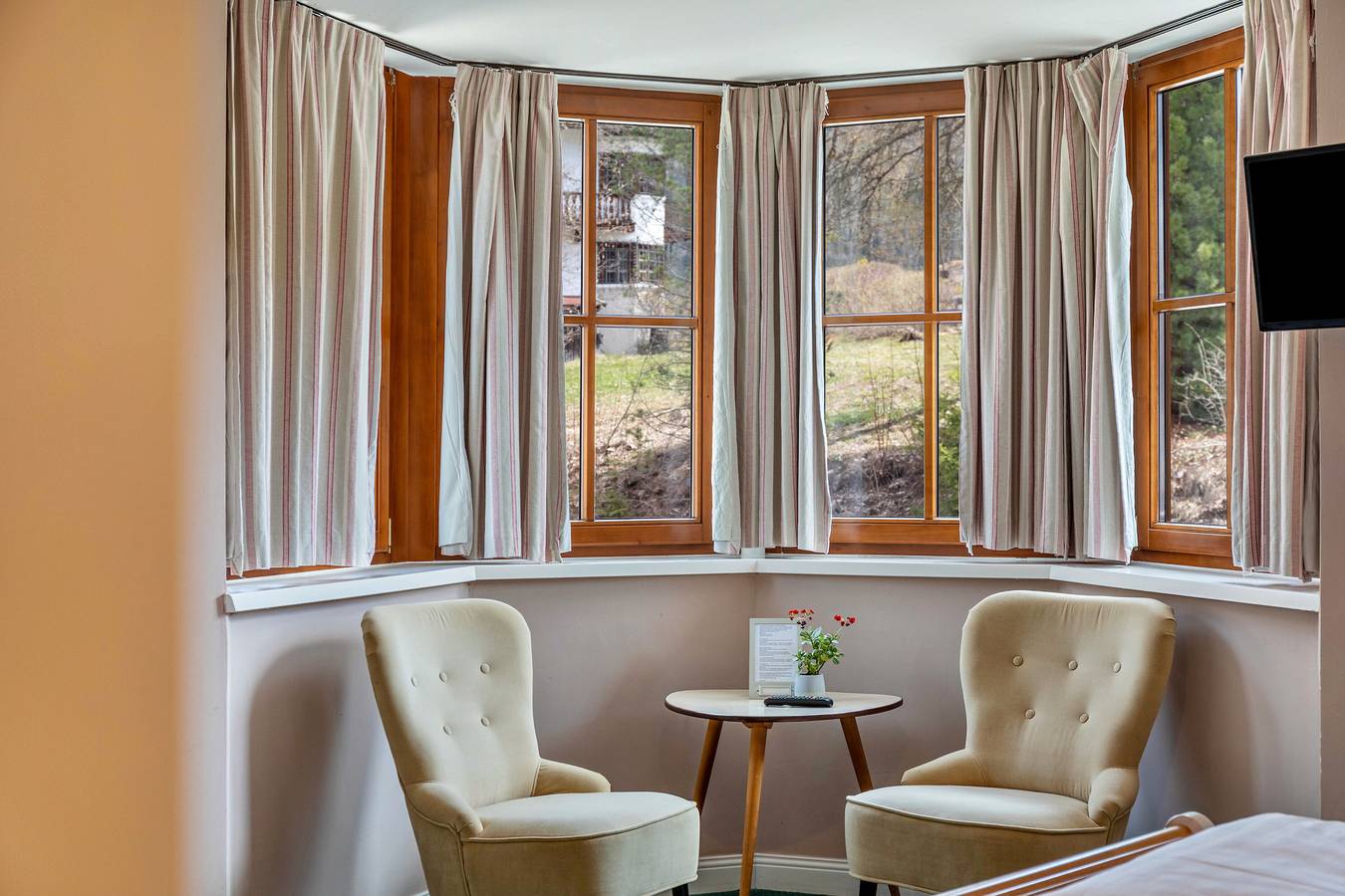 Room 5 Deluxe family room 2+1 (extra bed available for children) with mountain view, balcony in Seefeld in Tirol, Innsbruck region