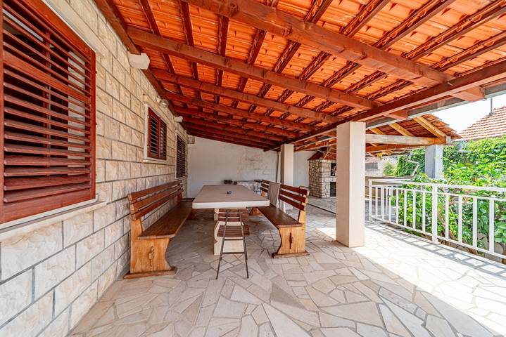 Apartament wakacyjny dla 14 osób, z balkon/ taras w Korčula