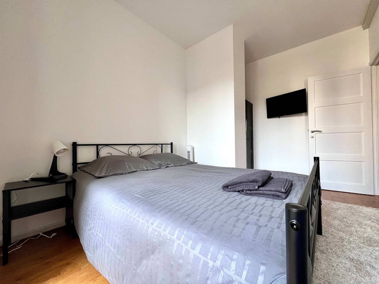 Appartamento intero, Cozy Apartment for 9 Guests  Brussels Midi Station in Anderlecht, Fiandre