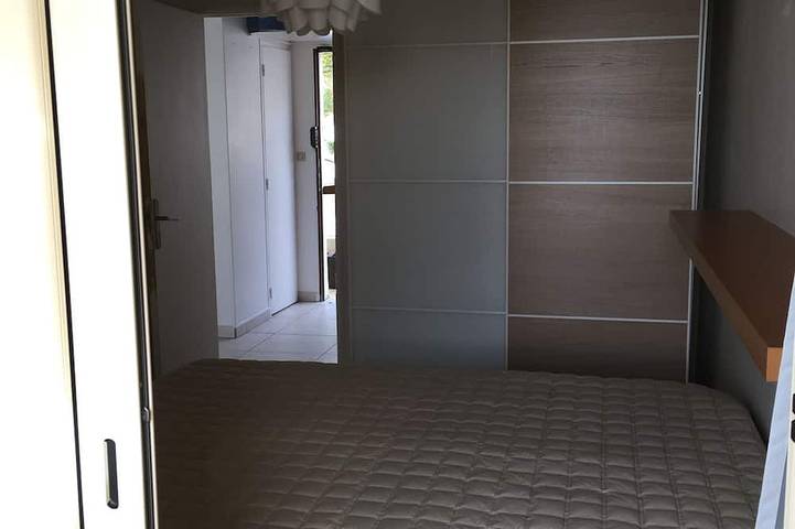 Appartement entier, Front De Mer, 50 m² Luxueux,4 Personnes,Plage à 50m,Terrasse de 80m², 3lits in Carry-le-Rouet, Côte méditerranéenne (France)