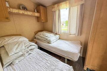 Static Caravan for 8 People in Great Yarmouth, Norfolk, Photo 4