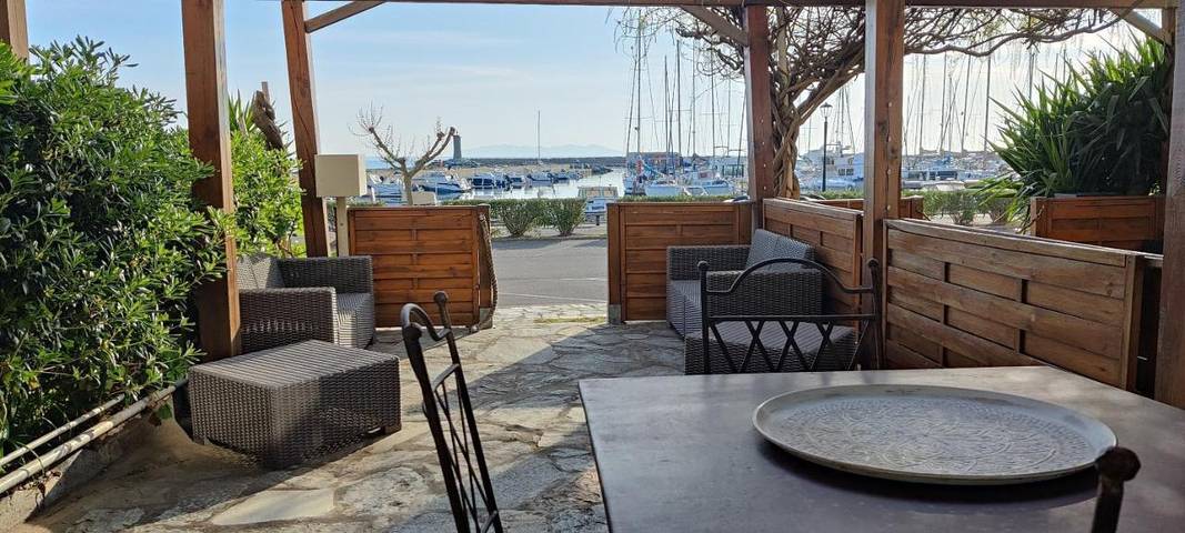 Gîte pour 4 personnes, avec terrasse et vue à Rogliano - 2