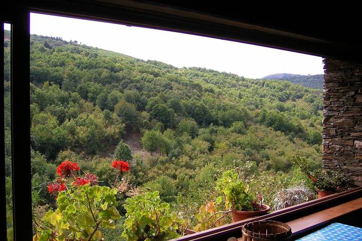 Chalet pour 6 personnes, avec Balcon et Jardin dans Gadoni