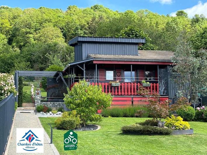 Gîte pour 3 personnes, avec Balcon et Terrasse ainsi que Jardin et Vue à Échenoz-la-Méline