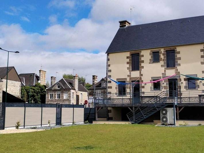 Gîte pour 12 personnes, avec jardin