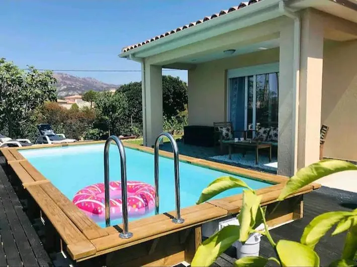 Chalet para 5 personas, con jardín además de piscina y vistas, Se admiten mascotas - 1
