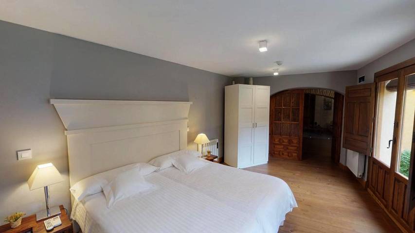 Casa rural para 17 personas, con piscina y vistas además de jardín y piscina para niños, Familias con niños en Provincia de Toledo - 3