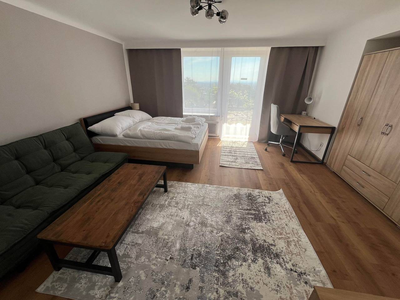 Ganze Ferienwohnung, Almschlössl - Apartment Terrassenblick in Baden bei Wien, Wienerwald