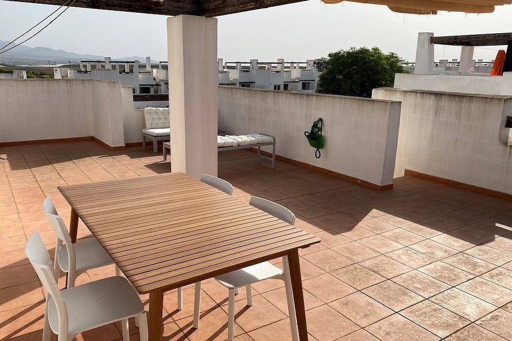 Entire apartment, Apartment with solarium on golf resort in Condado de Alhama, Alhama de Murcia