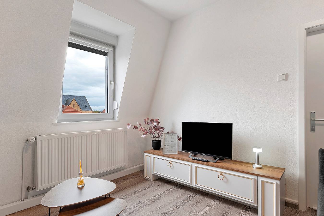 Entire apartment, Apartment 'Az-Living Feudenheim Mediterran' with Shared Garden and Wi-Fi in Mannheim, Kurpfalz