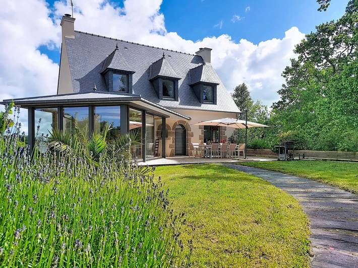Location de vacances pour 10 personnes, avec Terrasse ainsi que Jardin et Piscine à Ploumilliau - 3