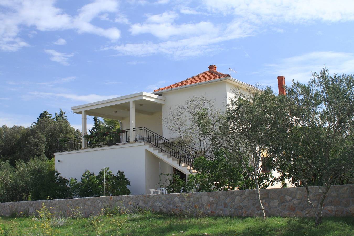 Entire apartment, Three bedroom apartment with terrace and sea view Ugljan A-8493-a in Ugljan, Ugljan Island