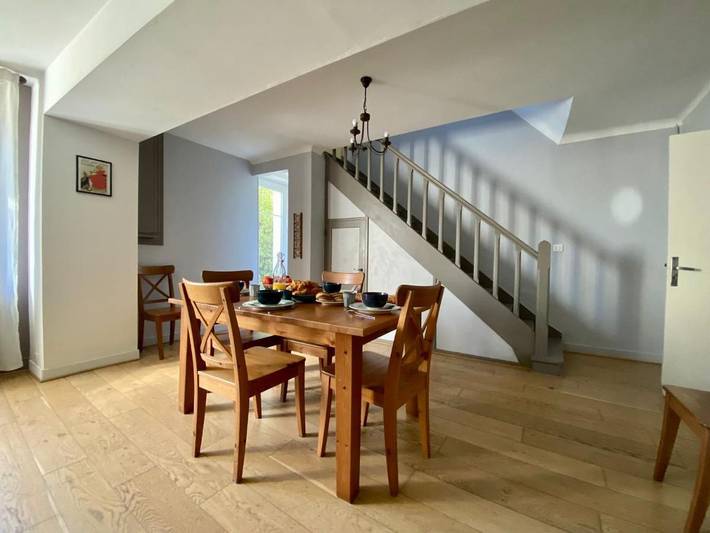 Location de vacances pour 5 personnes, avec jardin et vue, adapté aux familles à Surrain - 3