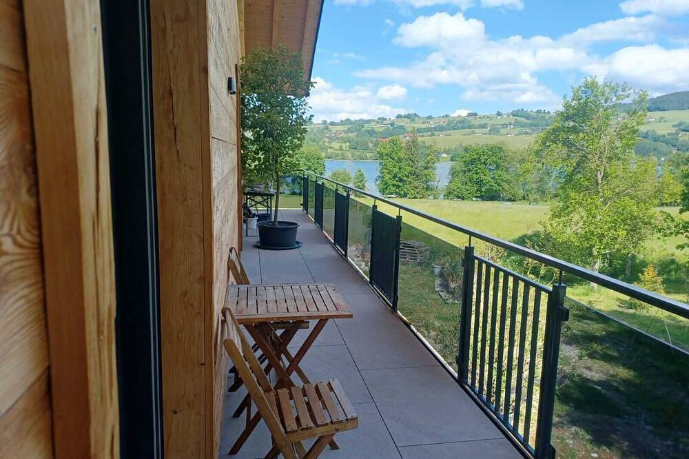 Ganze Wohnung, Ferienwohnung direkt am wunderschönen Irrsee mit eigenen Badeplatz in Mondsee & Irrsee