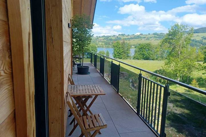 Ganze Wohnung, Ferienwohnung direkt am wunderschönen Irrsee mit eigenen Badeplatz in Mondsee & Irrsee