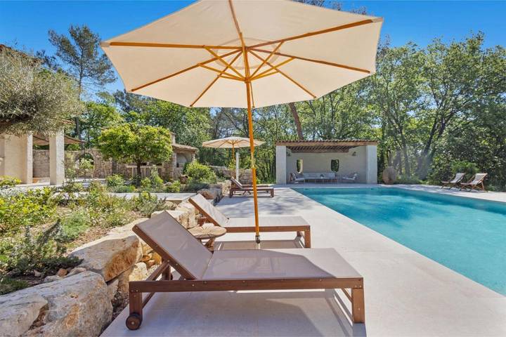 Chambre d’hôte pour 2 personnes, avec piscine et jardin à Roquefort-les-Pins - 3