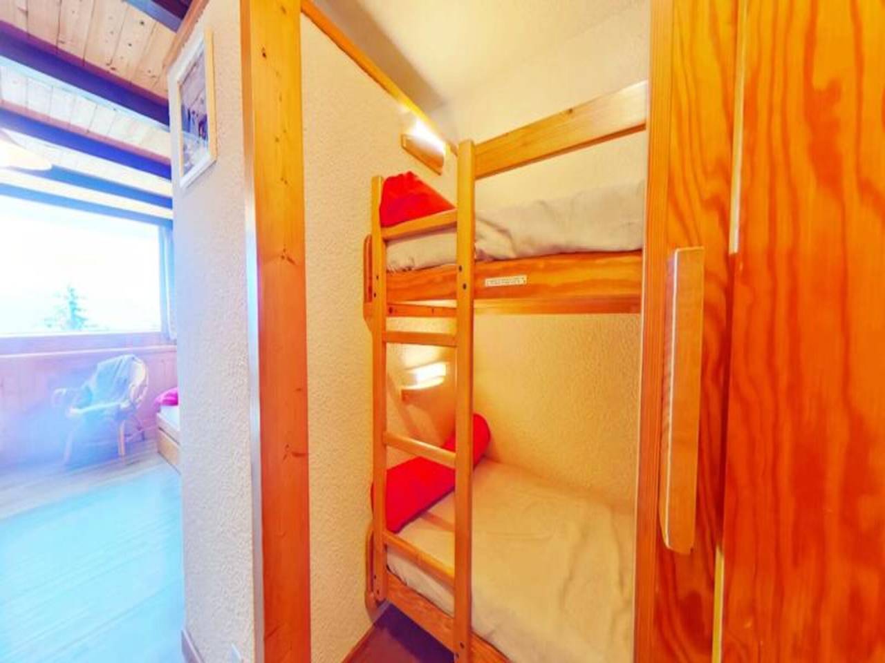 Apartamento entero, Apartamento en el centro del complejo turístico con balcón in Les Saisies, Albertville region