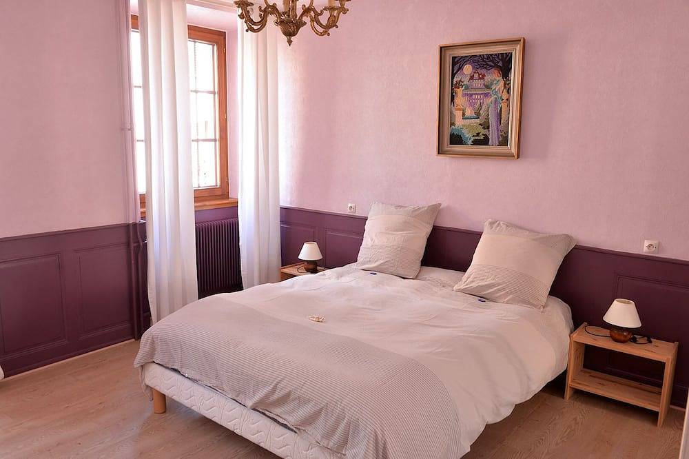 Apartamento entero, Gîtes du Couvent, \"Franciscain\" beautiful apartment in historic center of Kaysersberg in Kaysersberg, Parque natural regional de los Ballons des Vosges