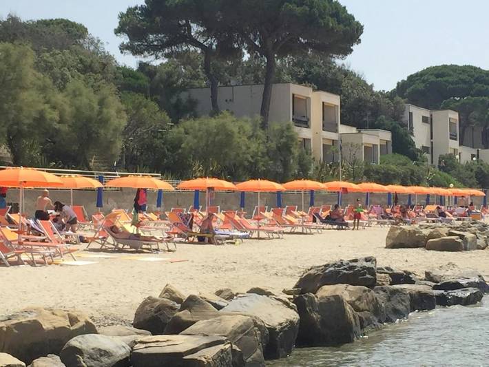 Appart’hôtel pour 5 personnes, avec jacuzzi ainsi que jardin et piscine, adapté aux familles