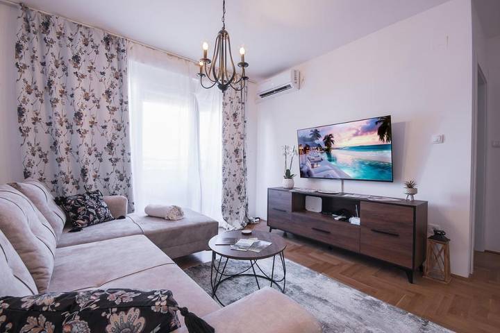 Ferienwohnung für 3 Personen, mit Ausblick und Terrasse in Serbien