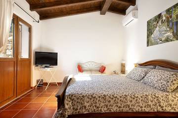 Cottage for 3 People in Olbia-Tempio, Costa Smeralda, Photo 1