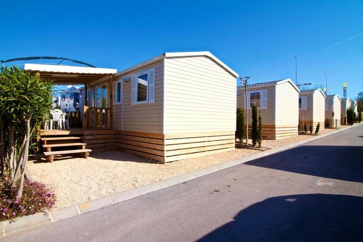 Camping pour 8 personnes, avec piscine et jardin ainsi que bassin pour enfant et vue dans Province d'Alicante - 2