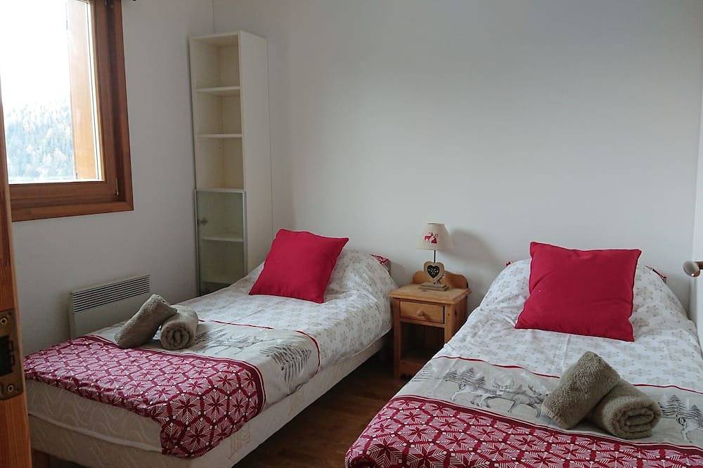 Appartement entier, Bookings Ready.Beautiful spacious apartment, 8 beds, Great location and views in La Plagne, La Plagne-Tarentaise