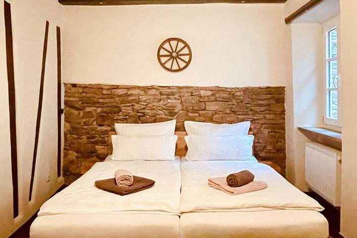 Ferienhaus für 10 Personen, mit Sauna und Whirlpool sowie Terrasse und Garten, mit Haustier in Bremm - 4