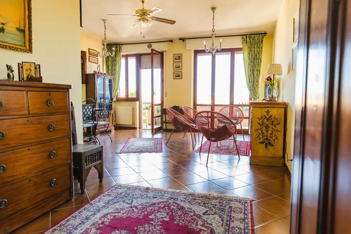 Apartamento de vacaciones para 4 personas, con vistas al lago además de vistas y terraza - 1